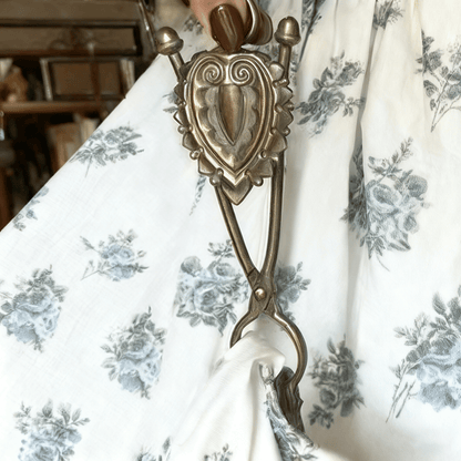 🔥LAST DAY 57% OFF - ANTIQUE VICTORIAN ORNATE SKIRT LIFTER