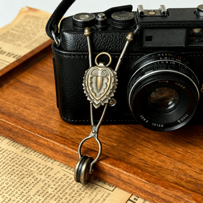 🔥LAST DAY 57% OFF - ANTIQUE VICTORIAN ORNATE SKIRT LIFTER